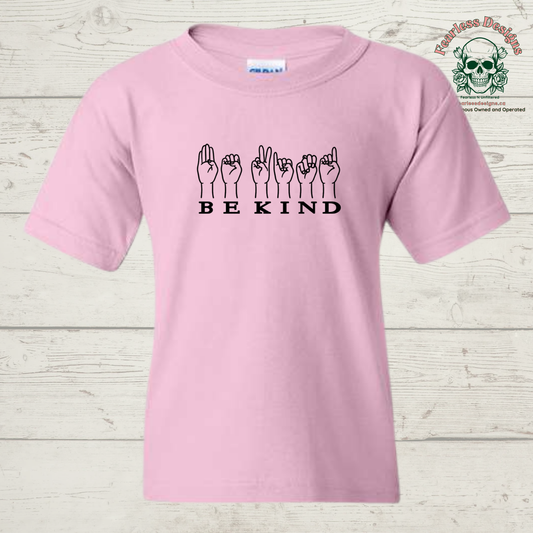 Be Kind sign language unisex adult T-Shirt